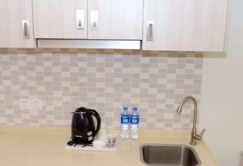 Yimi Hotel Sanyuanli Subway Station