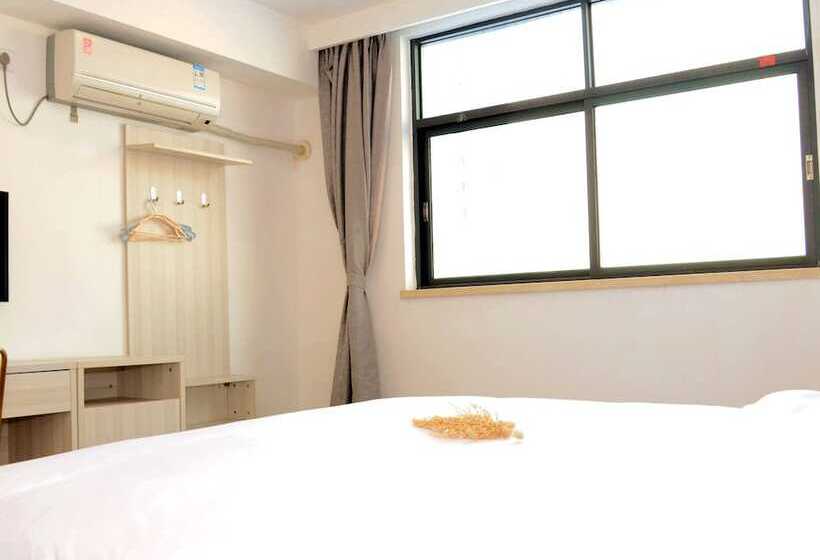 Yimi Hotel Sanyuanli Subway Station