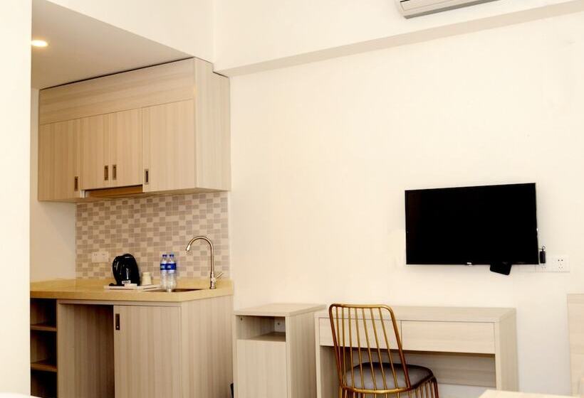 Yimi Hotel Sanyuanli Subway Station