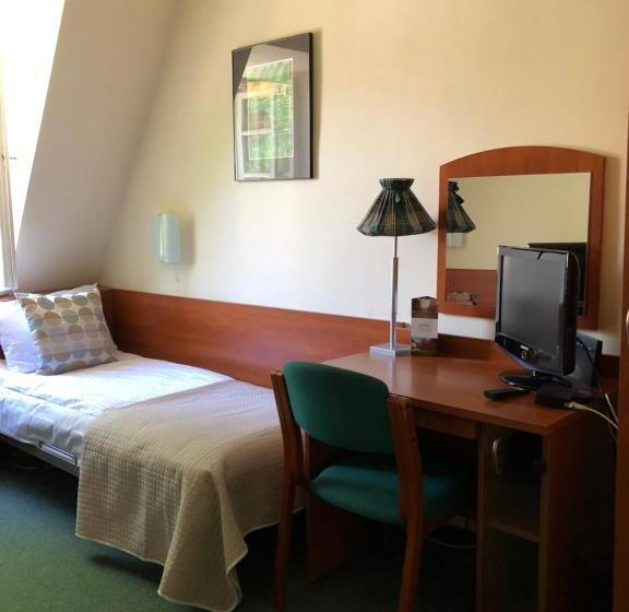 הוסטל Dworek Bielin