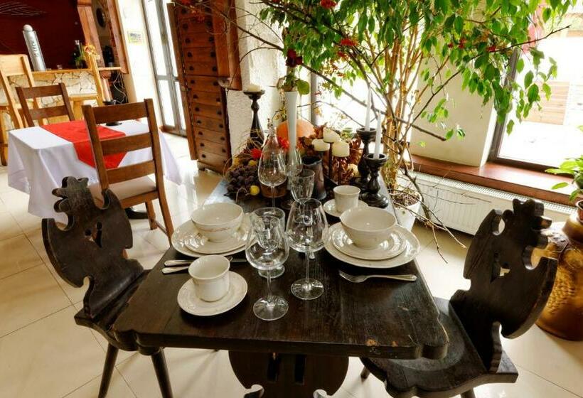 فندق صغير Restauracja Rycerska