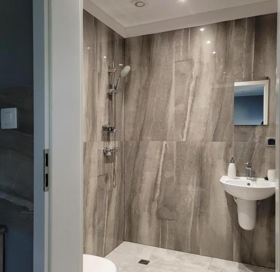 ユースホステル Sebar