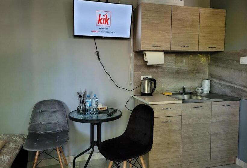 ユースホステル Sebar