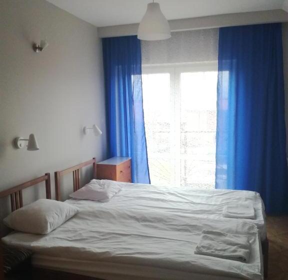 فندق صغير Zajazd Bachus