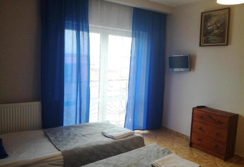 فندق صغير Zajazd Bachus