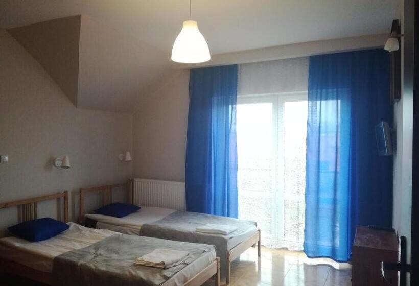 فندق صغير Zajazd Bachus