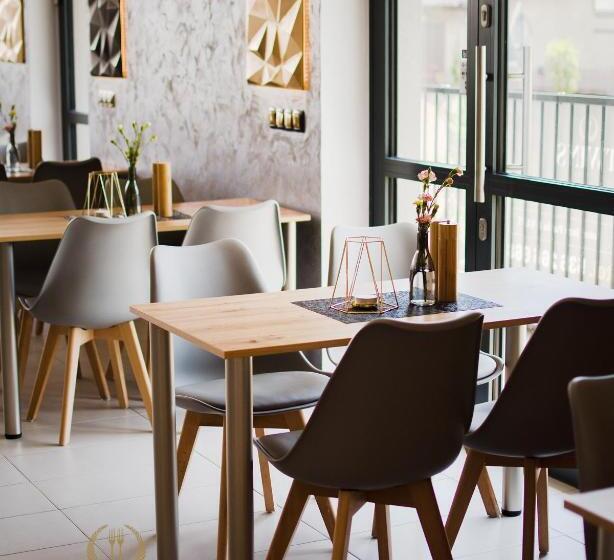 Aparthotel W Dolinie Stawów Zator By Housine