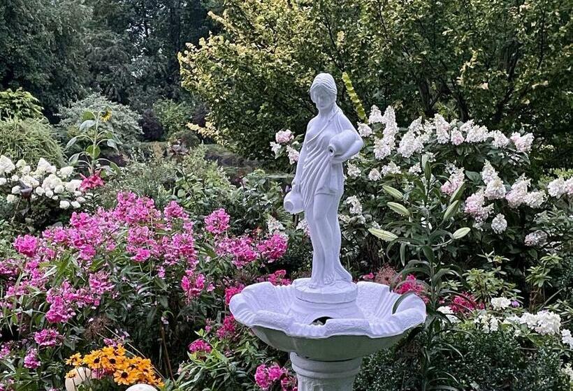 Отель Chata Pod Strzechą  Bory Tucholskie