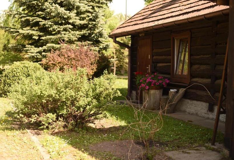 فندق Dwor Trzesniow