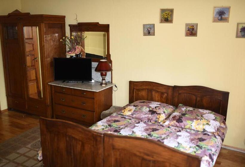 فندق Dwor Trzesniow