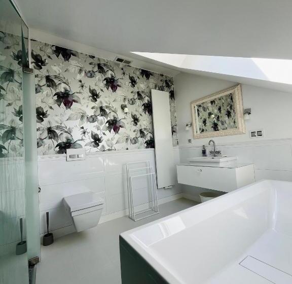 酒店 Dwór W Kiełczówce