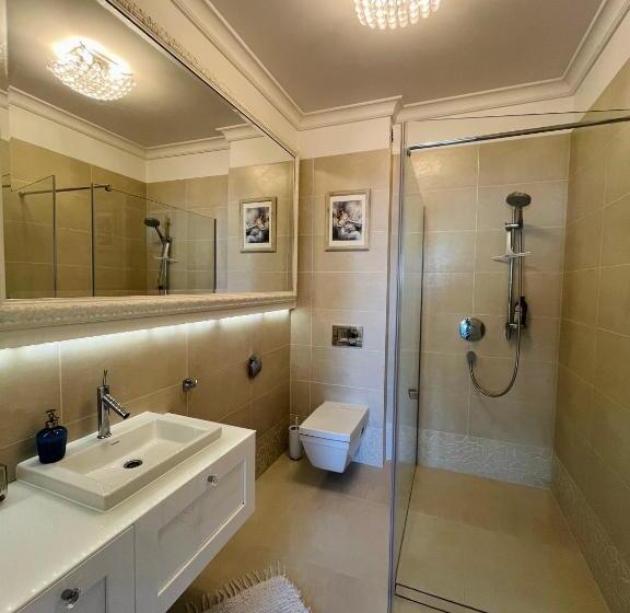 酒店 Dwór W Kiełczówce