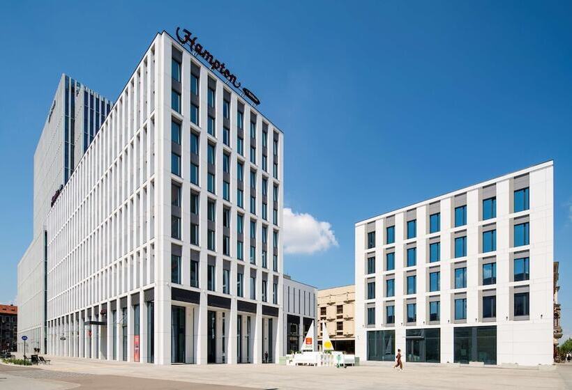 هتل Hampton By Hilton Lodz City Center