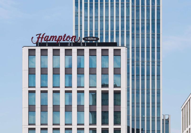هتل Hampton By Hilton Lodz City Center