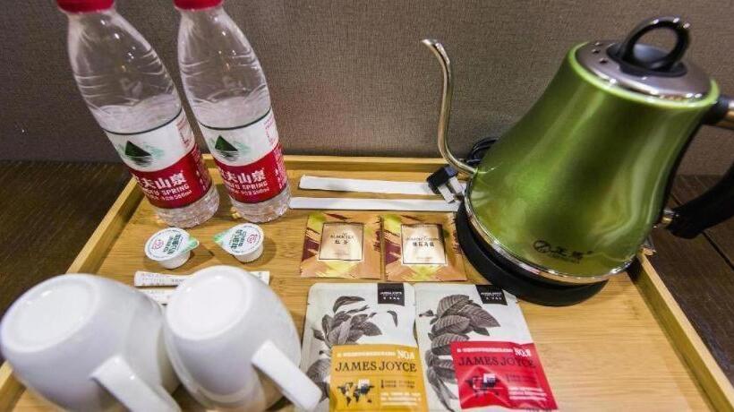 ホテル James Joyce Coffetel Jilin Railway Station Fortune Plaza