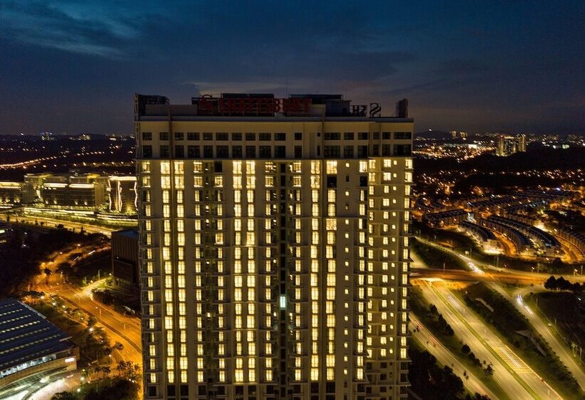 هتل Mercure Living Putrajaya