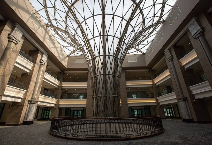 Отель Mercure Living Putrajaya