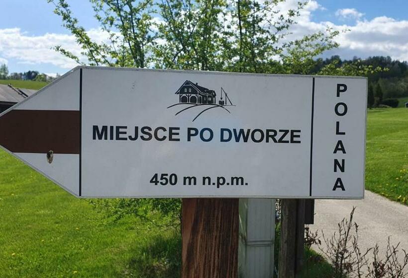 ホテル Miejsce Po Dworze