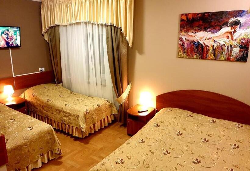 فندق Pałac Pod Dębami