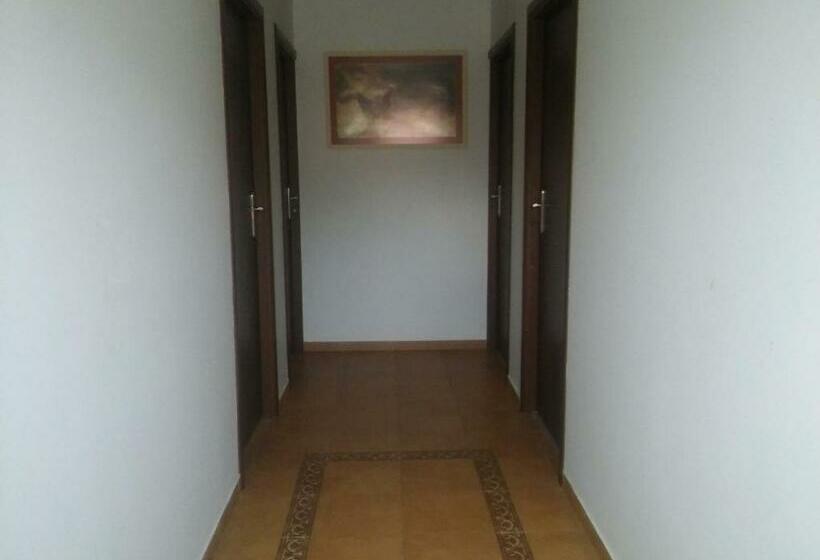 ホテル Pod Zachrypniętym Kogutem