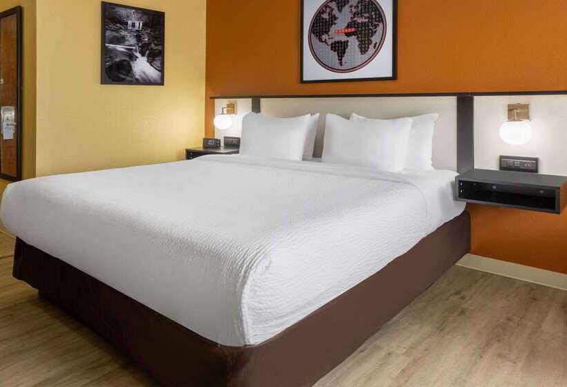 فندق Ramada By Wyndham Rome   Verona