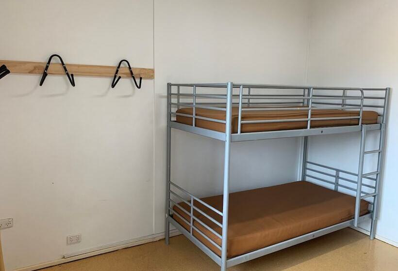 فندق Roey Backpackers & Party Bar