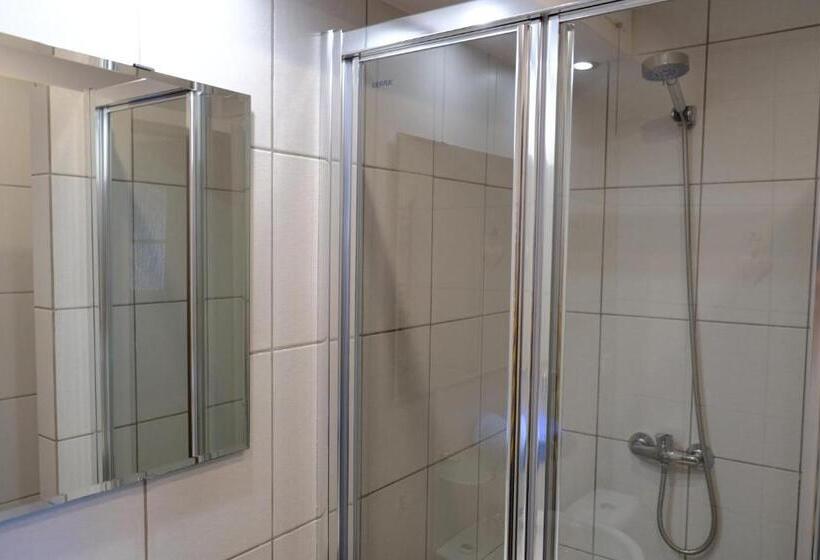 ホテル Siedlisko Egniu Agroturystyka Nad Jeziorem Pojezierze Drawskie