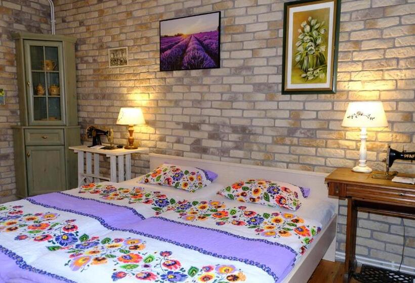 ホテル Siedlisko Egniu Agroturystyka Nad Jeziorem Pojezierze Drawskie