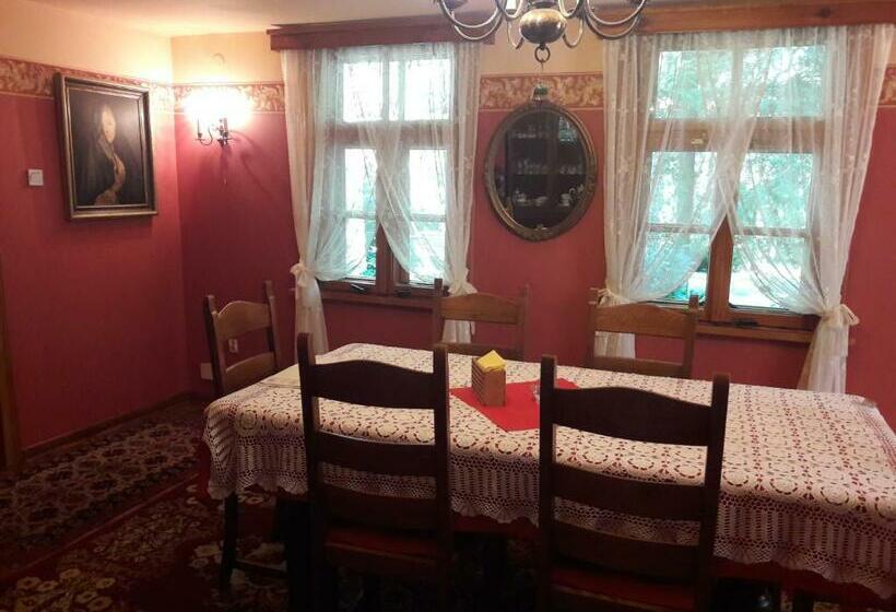 ホテル Siedlisko Lilijka