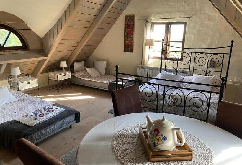 فندق Skansen Pomezania