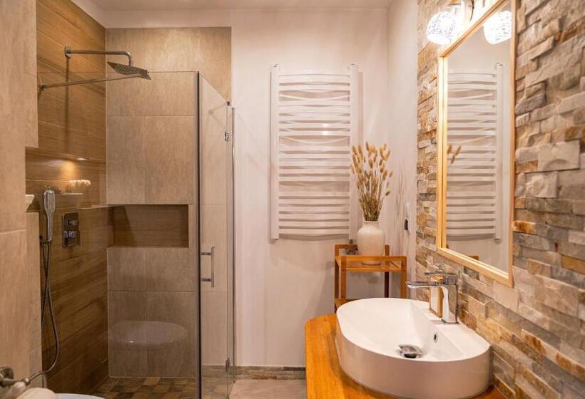 ホテル Tarninowe Wzgórze