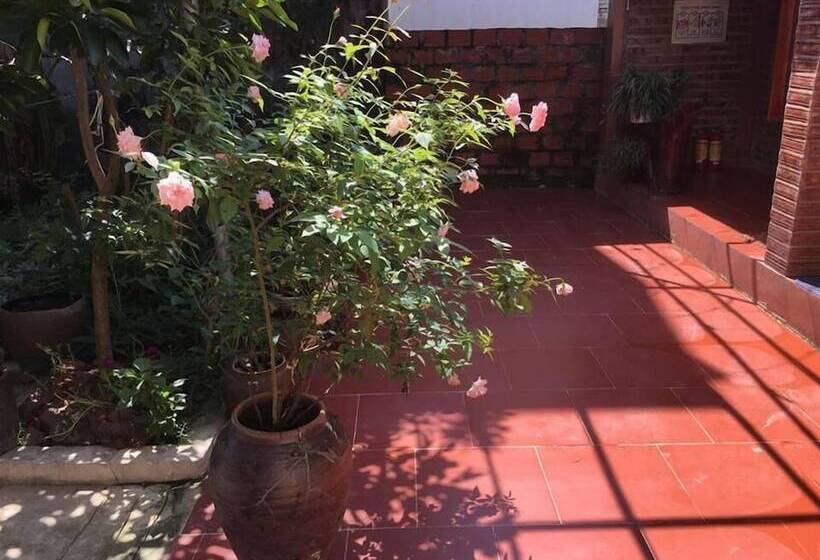 هتل Van Long Family Homestay