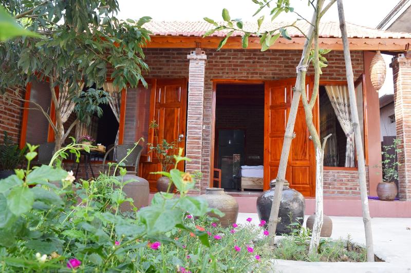 هتل Van Long Family Homestay