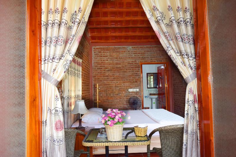 هتل Van Long Family Homestay