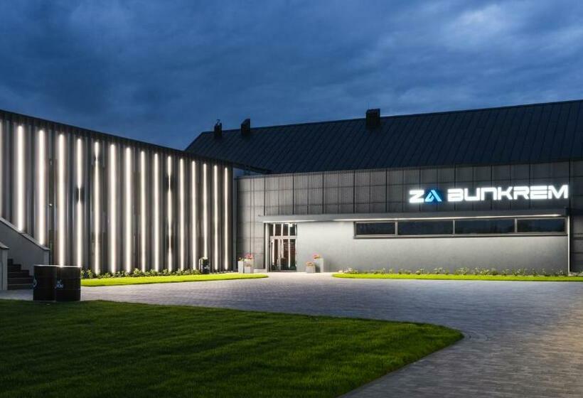 ホテル Za Bunkrem