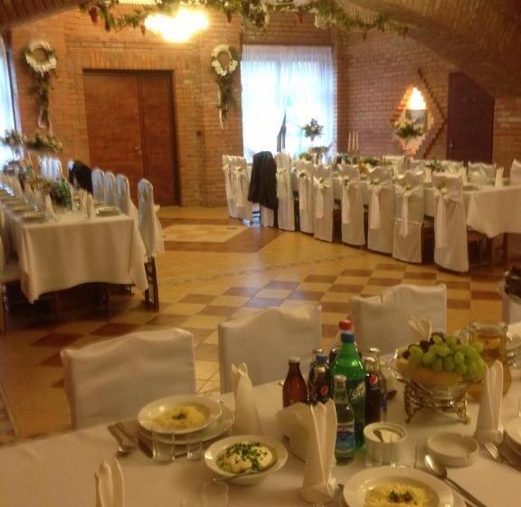 ホテル Zamek Ostrowski