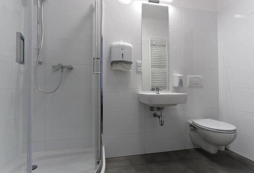 فندق صغير Pawilon Sportowo Turystyczny Kalwarianka