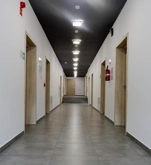 فندق صغير Pawilon Sportowo Turystyczny Kalwarianka