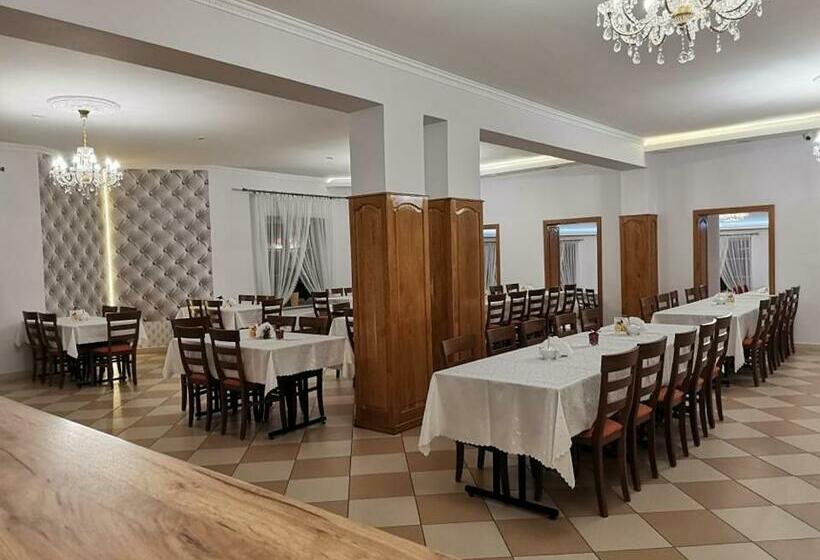 הוסטל Zajazd Pod Jesionami