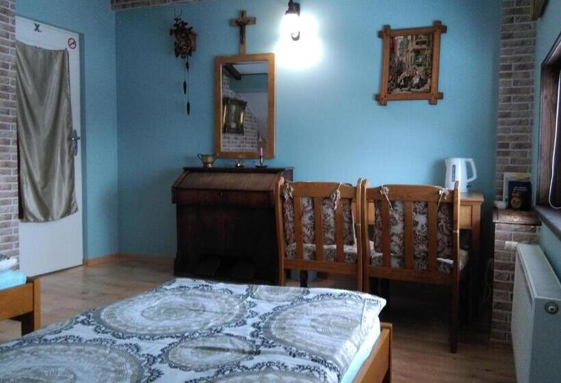 مبيت وإفطار Agrowczasy