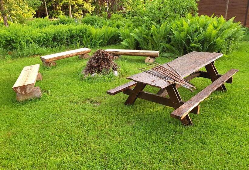 مبيت وإفطار Białowieska Leśniczówka U Jasia I Małgosi