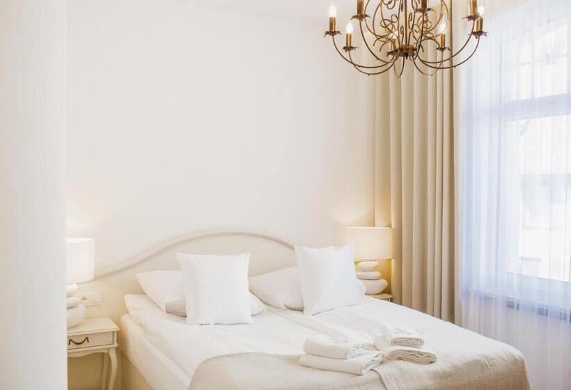 تختخواب و صبحانه Columbus Ustka   Marynarki Polskiej 2