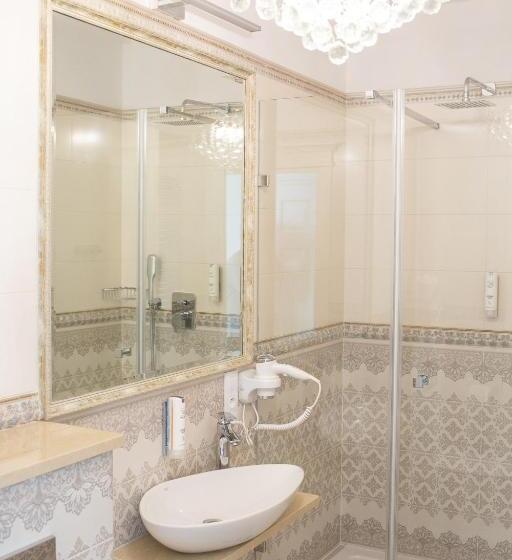 تختخواب و صبحانه Columbus Ustka   Marynarki Polskiej 2