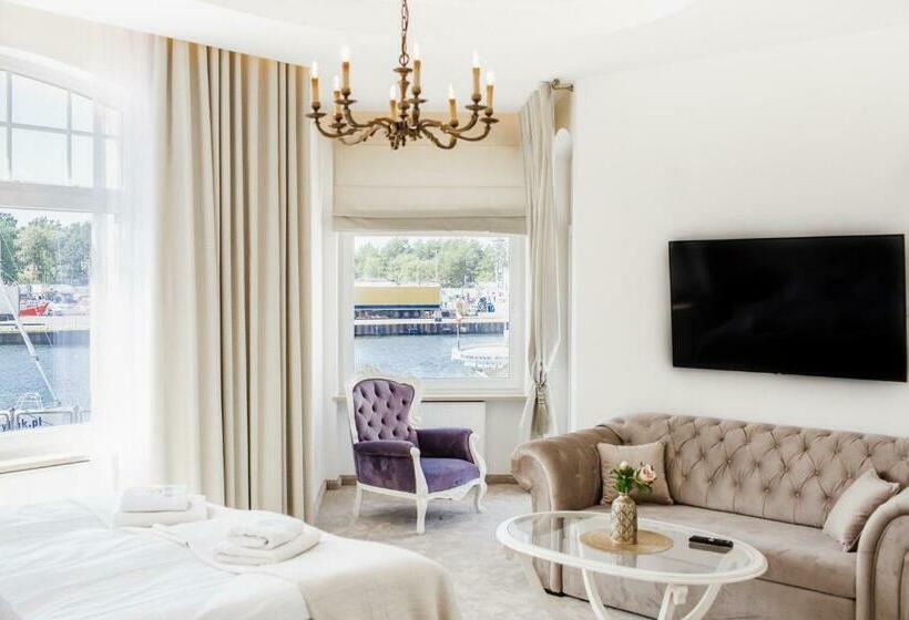 تختخواب و صبحانه Columbus Ustka   Marynarki Polskiej 2