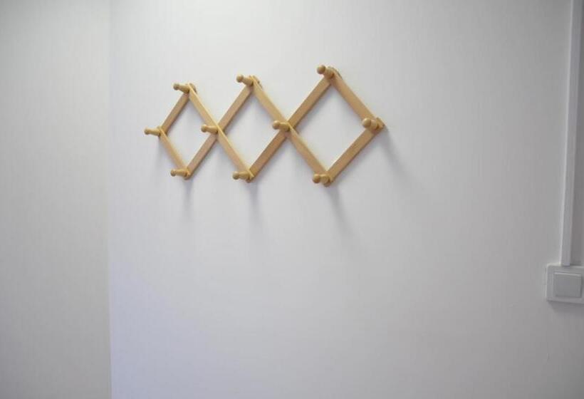 تختخواب و صبحانه Erasmus Rooms Genius