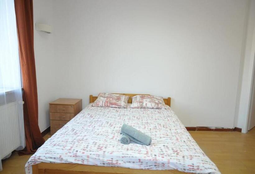 تختخواب و صبحانه Erasmus Rooms Genius