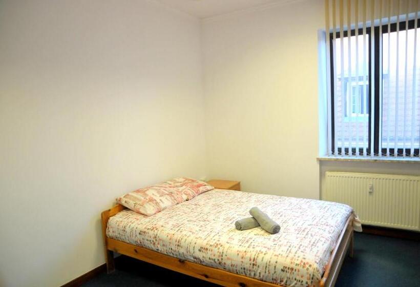 تختخواب و صبحانه Erasmus Rooms Genius