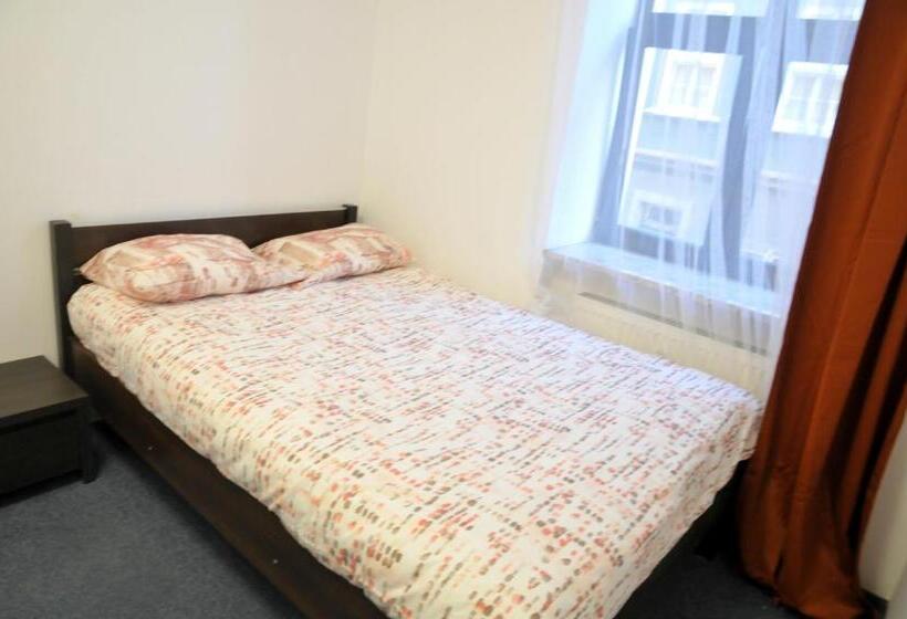 تختخواب و صبحانه Erasmus Rooms Genius