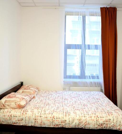 تختخواب و صبحانه Erasmus Rooms Genius