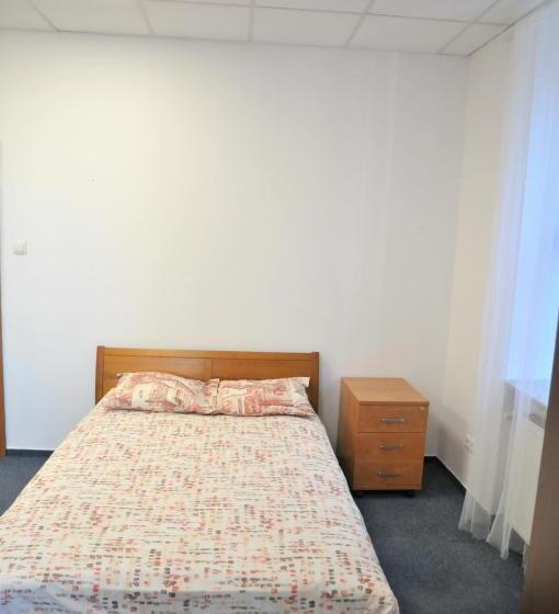 تختخواب و صبحانه Erasmus Rooms Genius